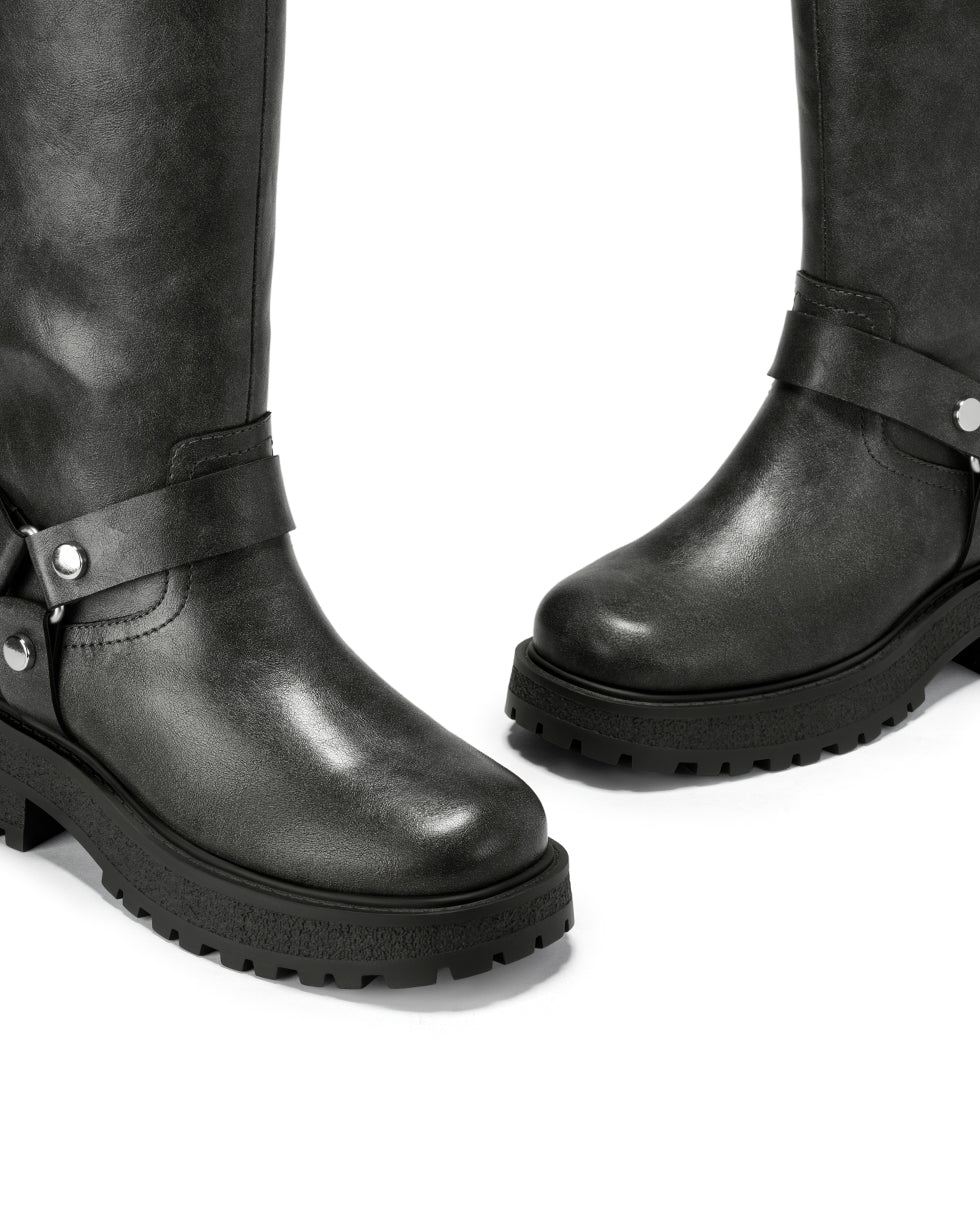 Black-Distressed